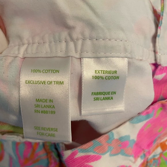 Lilly Pulitzer 5” Callahan Shorts size 4 like new. Beautiful bright Lilly colors - Picture 6 of 7